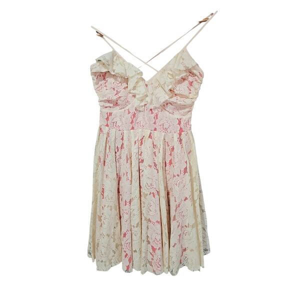 Chelsea & Violet Allover Lace Dress Coral Size S NWT - Picture 1 of 6